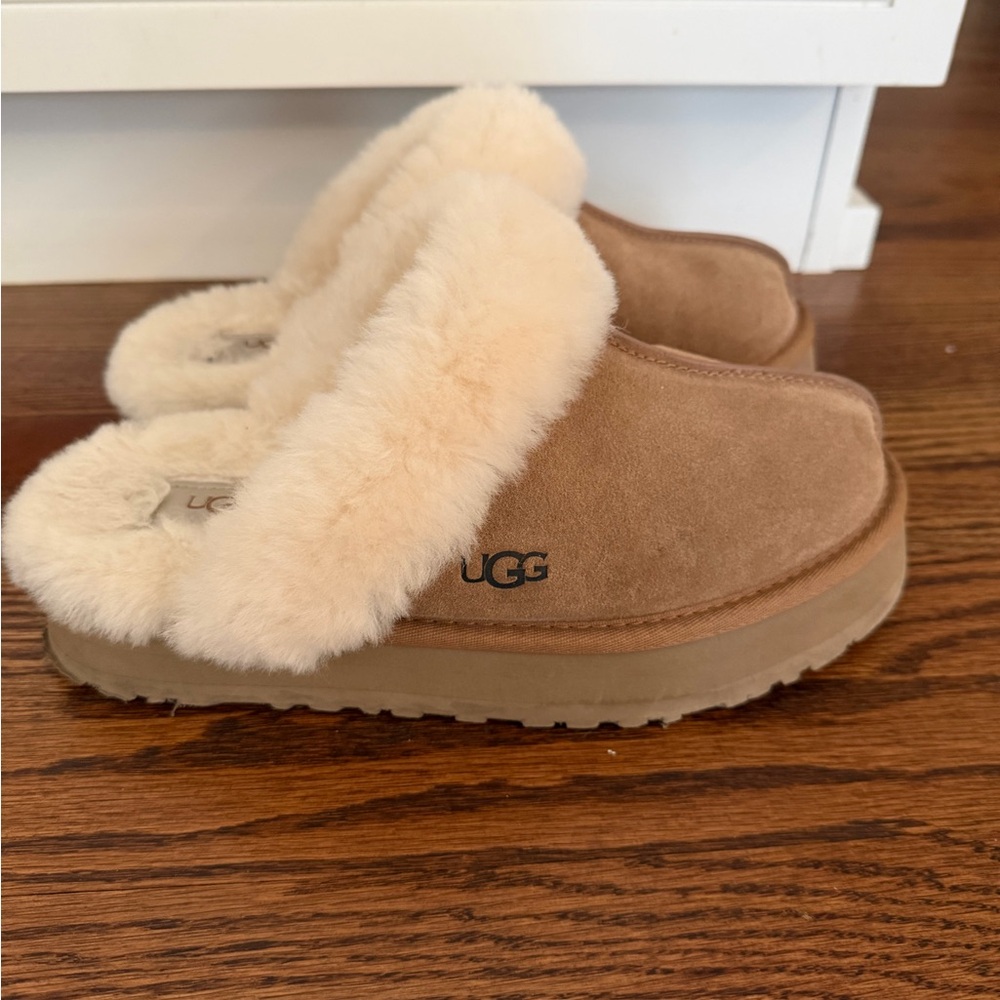 UGG Disquette Chestnut Suede Shearling Mule Slippers - only worn a few times